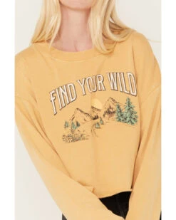 Cleo + Wolf Women's Find Your Wild Graphic Cropped Sweatshirt -Western Cowboy Equipment Store 2000380775 103 P2