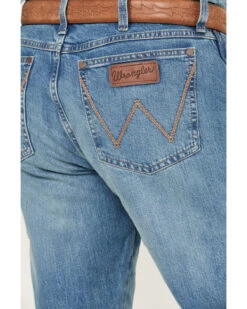 Wrangler Retro Men's Buffalo Pass Light Wash Slim Straight Stretch Jeans -Western Cowboy Equipment Store 2000394537 412 P4